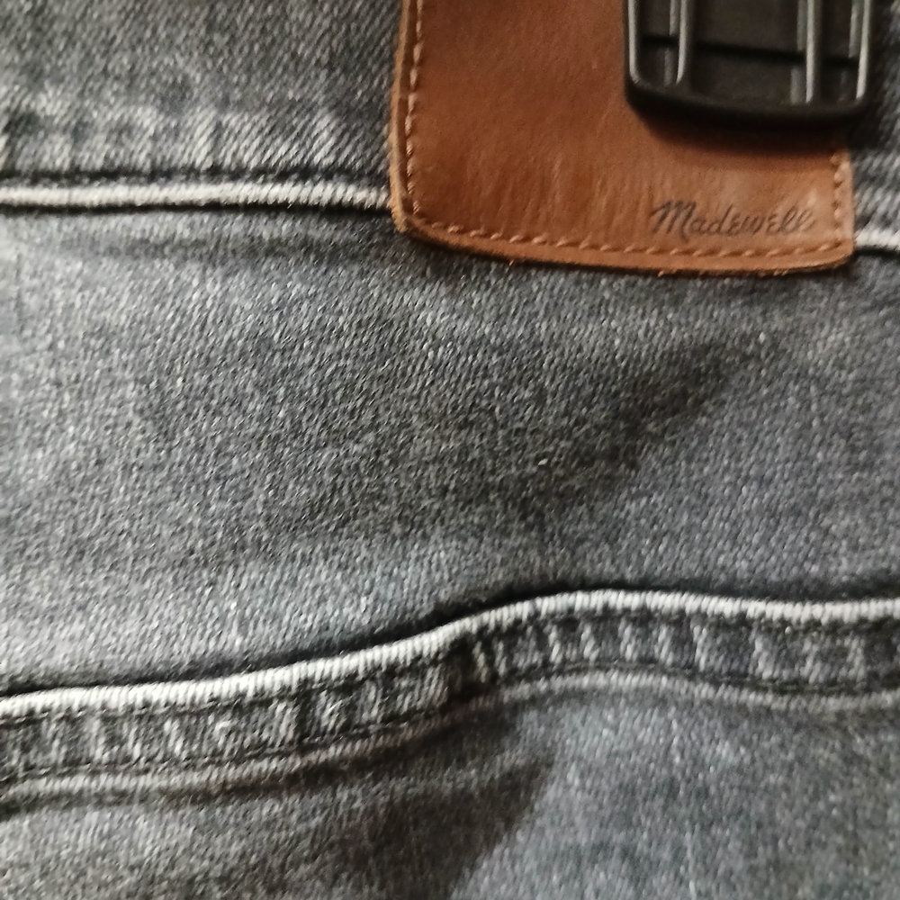 Madewell Charcoal Denim Shorts - Picture 4 of 8